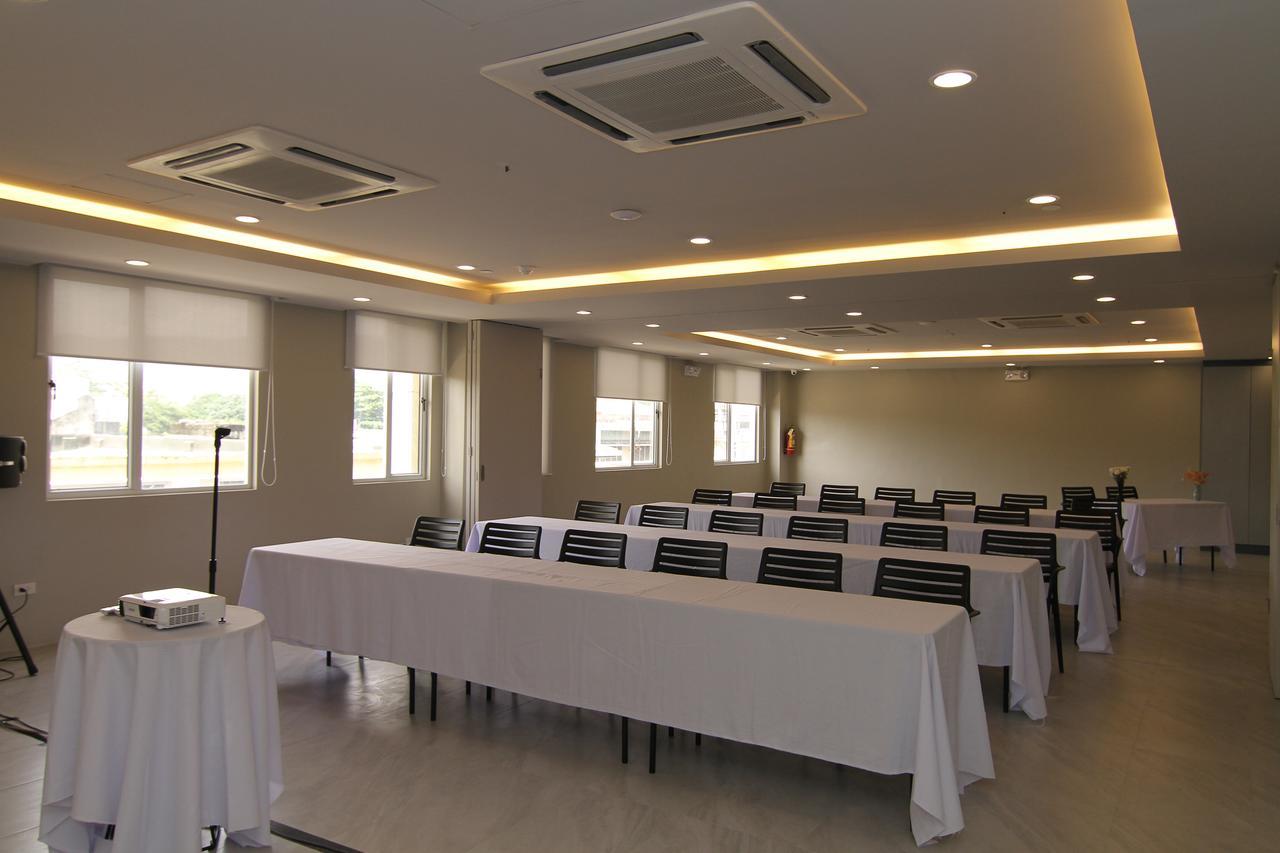 เซบู โฮเทล พลัส Hotel Cebu ภายนอก รูปภาพ