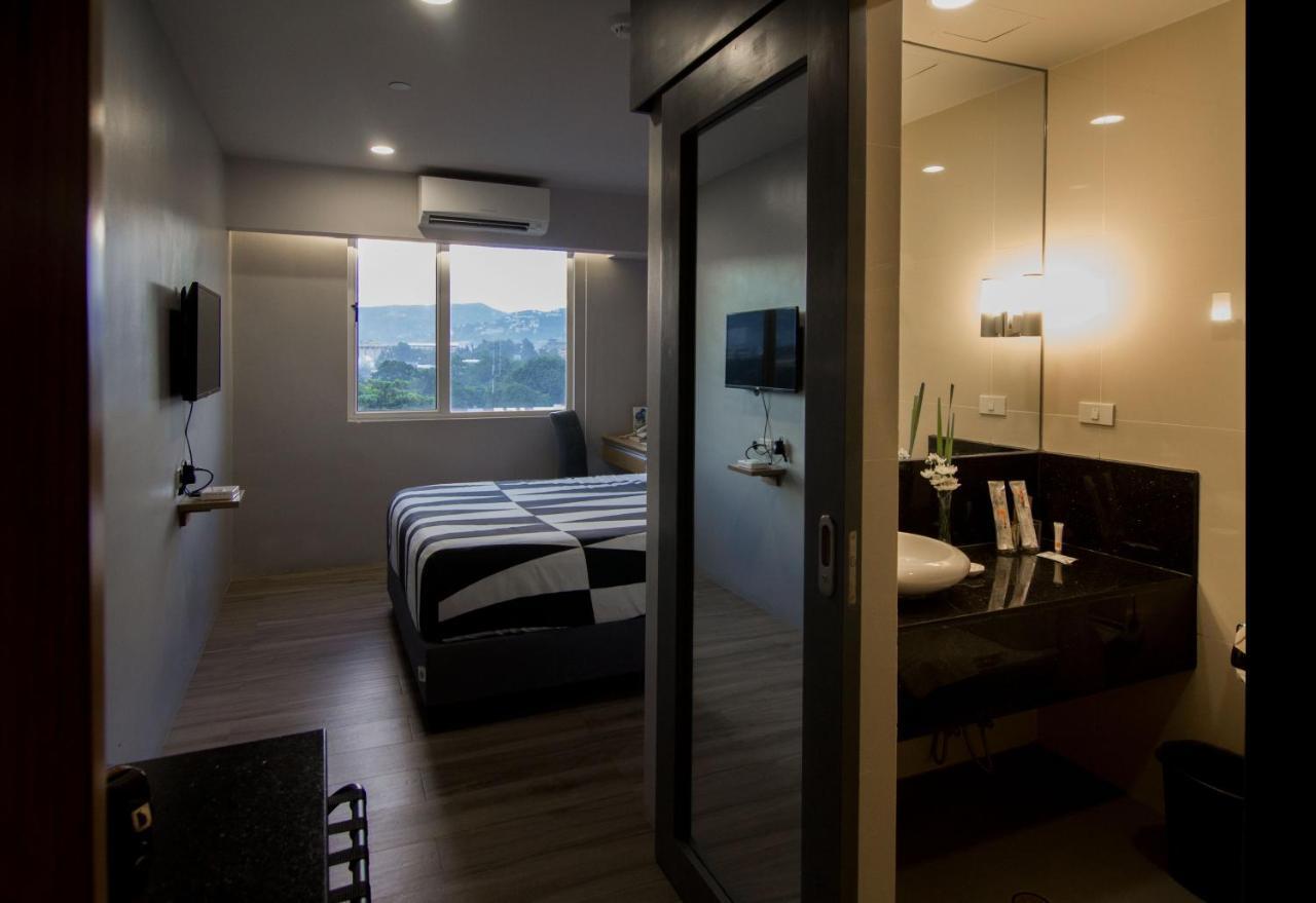 เซบู โฮเทล พลัส Hotel Cebu ภายนอก รูปภาพ